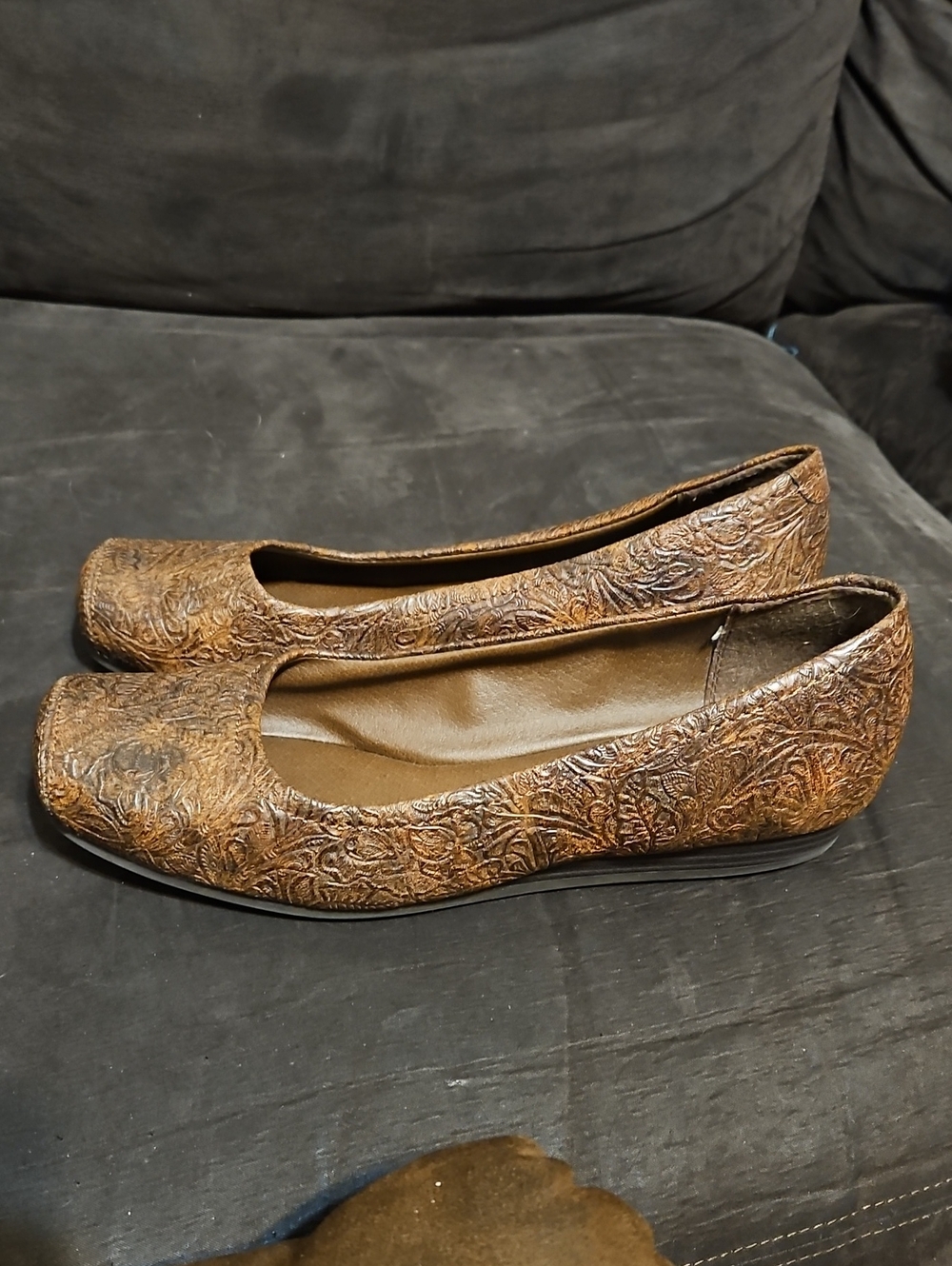 Yuu Brown Floral-Embossed Faux Leather Flats